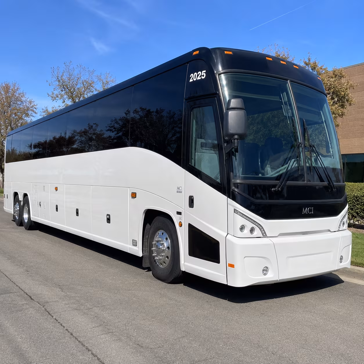 charter buses to toyota arena shows and events in ontario