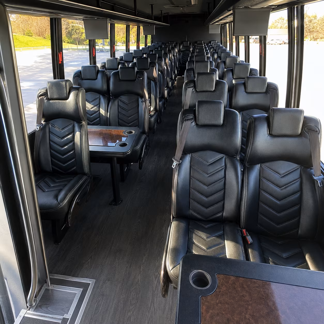 minibuses and charter buses to pomona and the fairplex concert grounds